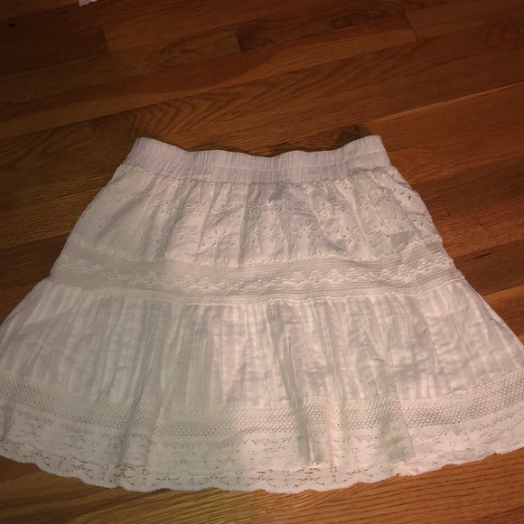 LACE MINI SKIRT - Picture 1 of 3